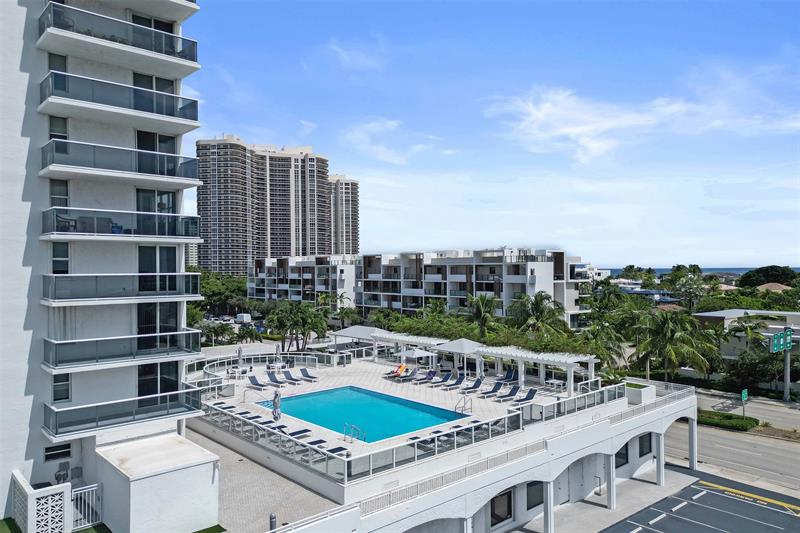 Image 38 of 49 For 3015 Ocean Blvd  15j