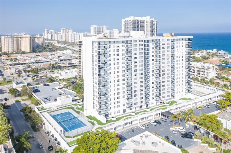 Image 45 of 49 For 3015 Ocean Blvd  15j