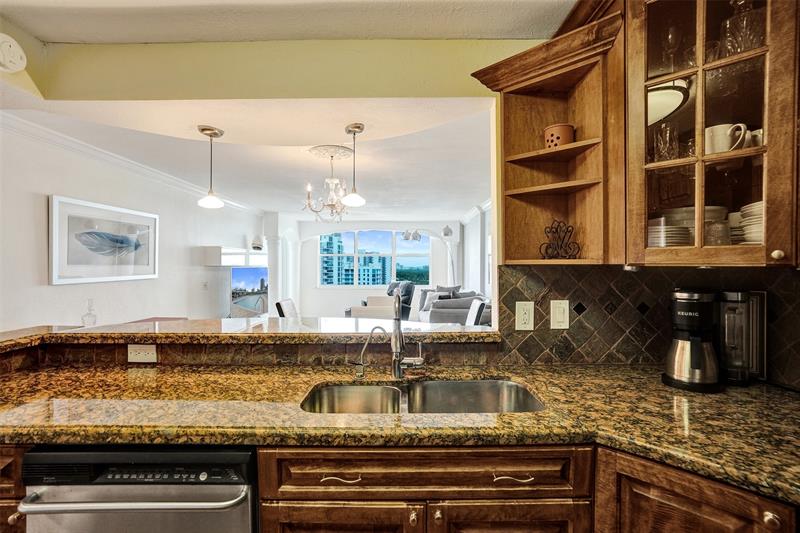 Image 7 of 49 For 3015 Ocean Blvd  15j