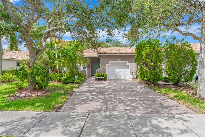 Image 13 of 33 For 2561 Aragon Blvd  1