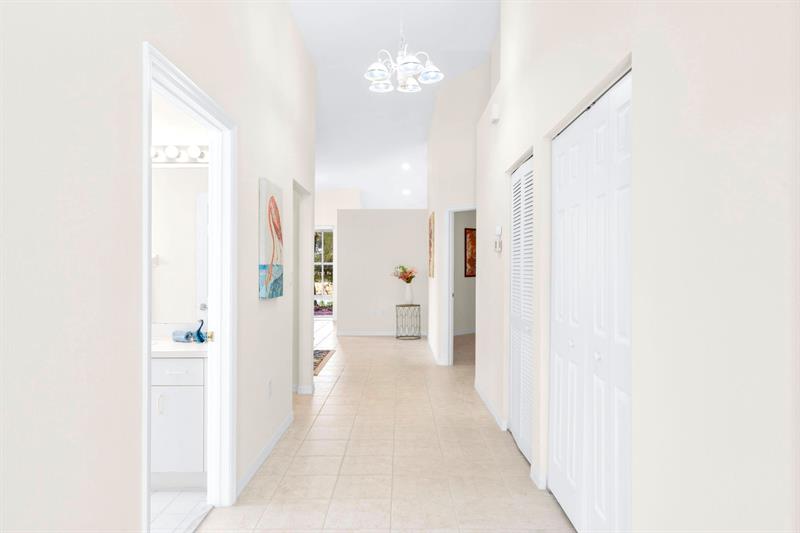 Image 15 of 33 For 2561 Aragon Blvd  1