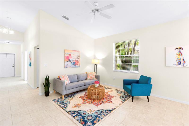 Image 18 of 33 For 2561 Aragon Blvd  1