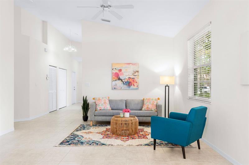 Image 23 of 33 For 2561 Aragon Blvd  1