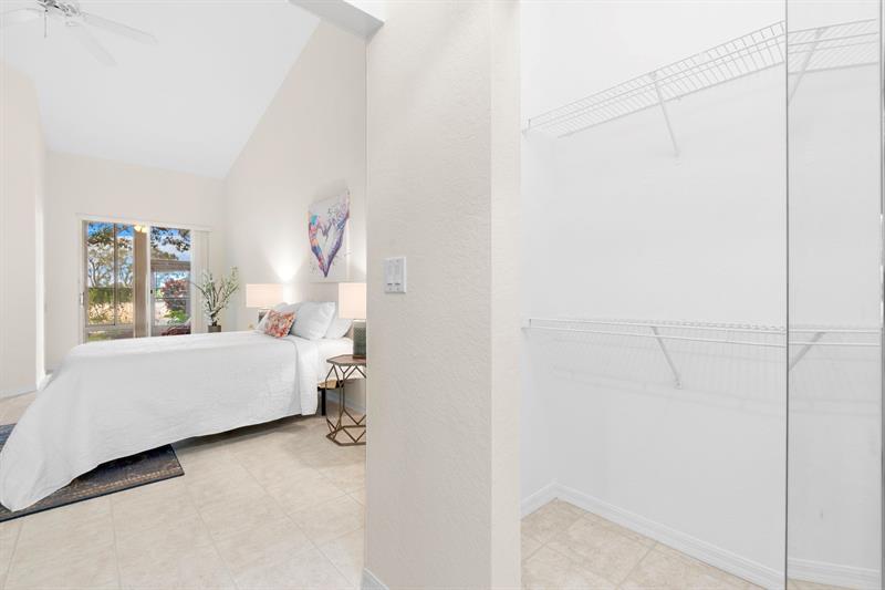 Image 28 of 33 For 2561 Aragon Blvd  1