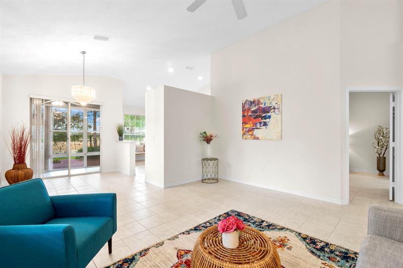 Image 3 of 33 For 2561 Aragon Blvd  1