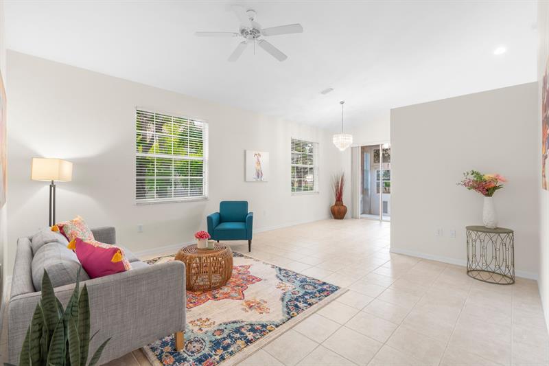 Image 4 of 33 For 2561 Aragon Blvd  1