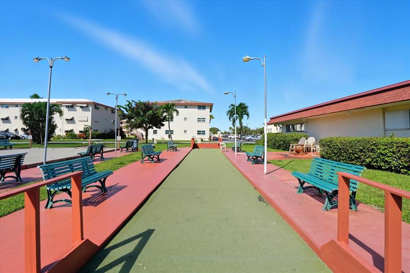 Image 21 of 29 For 5300 Washington St  J214