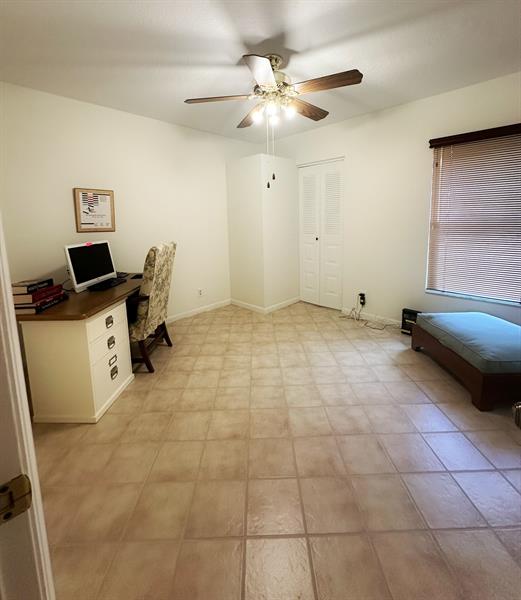 Image 23 of 34 For 10980 Lake Front Pl  10980