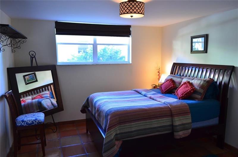 Image 8 of 23 For 5300 24th Ter  126c