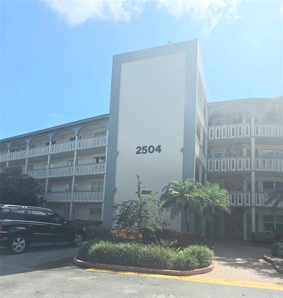 Image 4 of 57 For 2504 Antigua Ter  E2