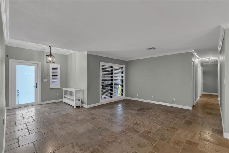 Image 9 of 41 For 2817 10th Ave