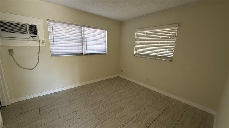 Image 14 of 22 For 5150 6 Av  132