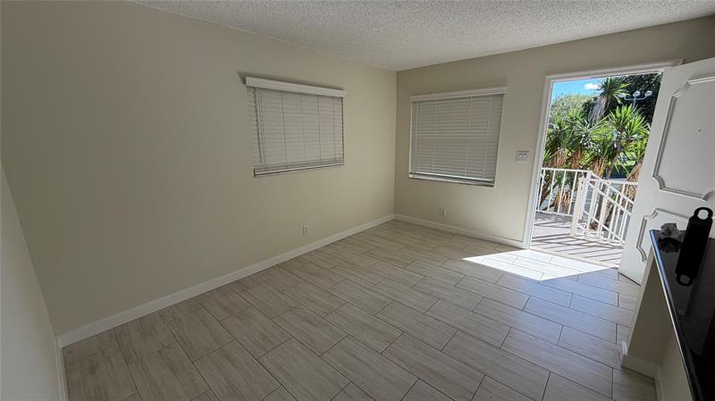 Image 19 of 22 For 5150 6 Av  132