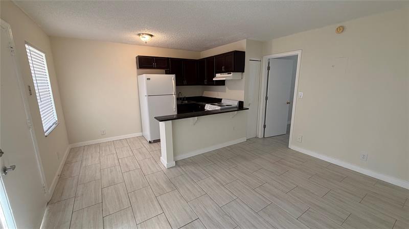 Image 20 of 22 For 5150 6 Av  132