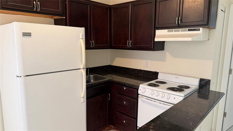 Image 4 of 22 For 5150 6 Av  132