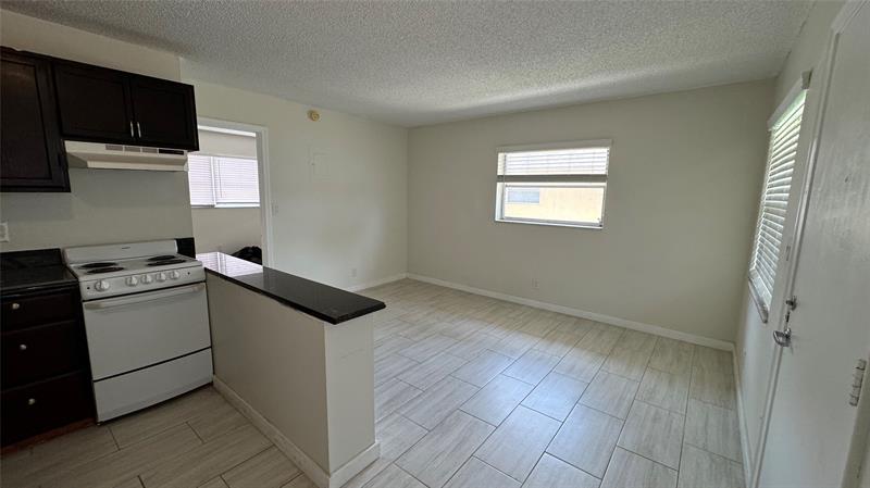 Image 5 of 22 For 5150 6 Av  132