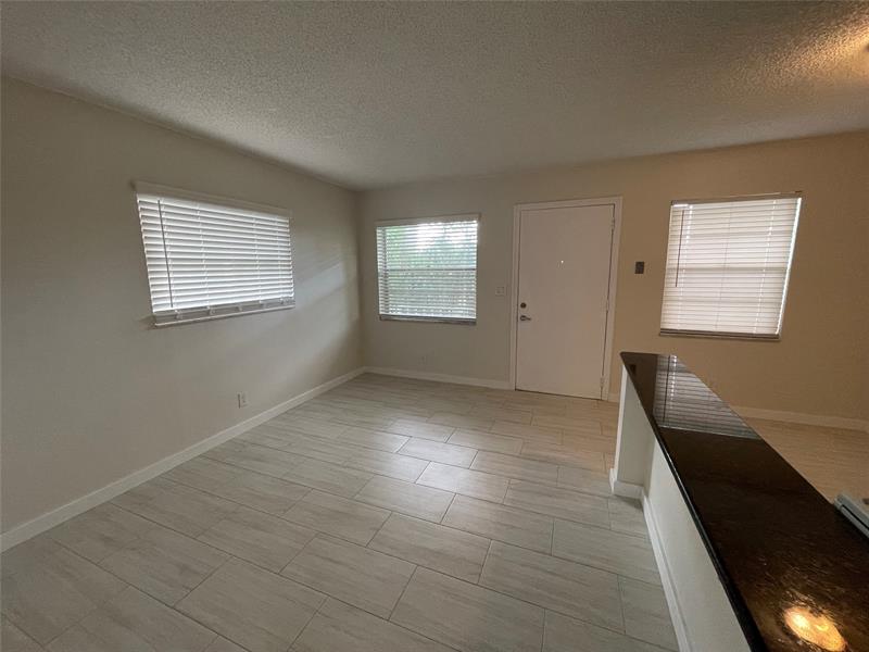 Image 6 of 22 For 5150 6 Av  132