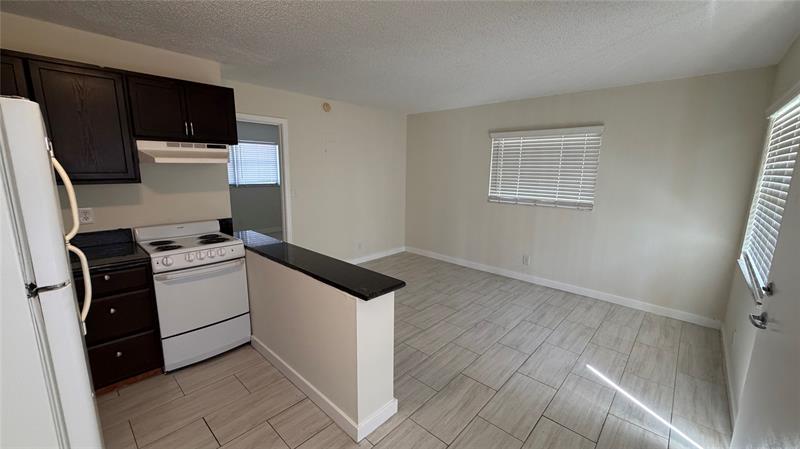 Image 8 of 22 For 5150 6 Av  132