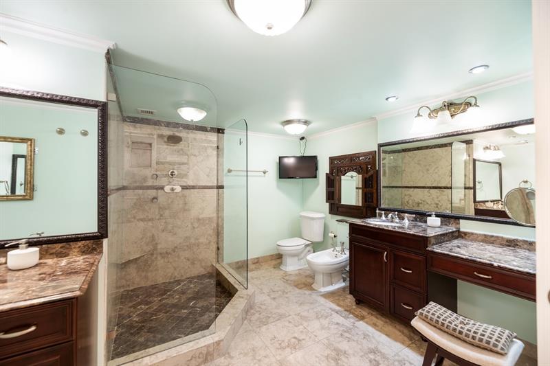 Image 11 of 59 For 2000 Ocean Dr  1810