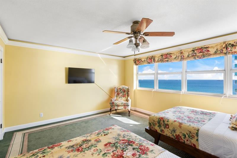 Image 15 of 59 For 2000 Ocean Dr  1810