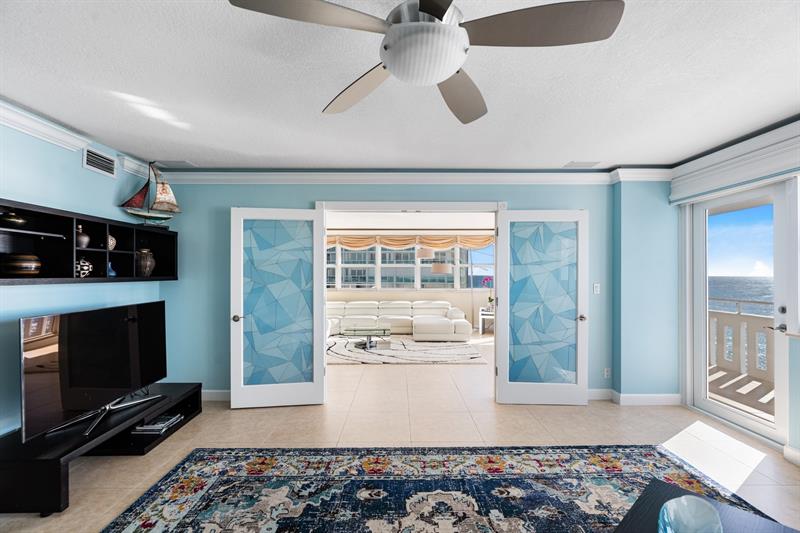 Image 23 of 59 For 2000 Ocean Dr  1810