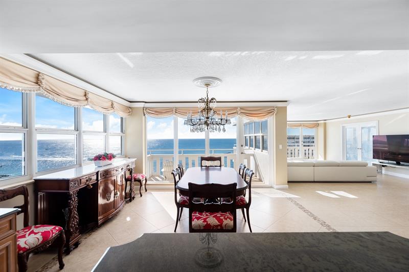 Image 31 of 59 For 2000 Ocean Dr  1810