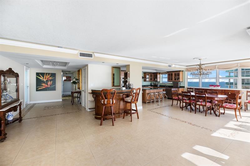 Image 32 of 59 For 2000 Ocean Dr  1810