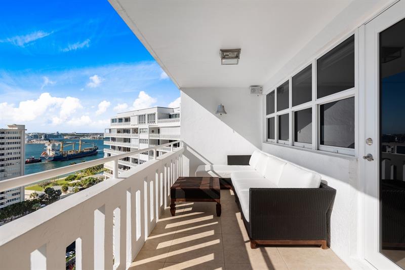 Image 42 of 59 For 2000 Ocean Dr  1810