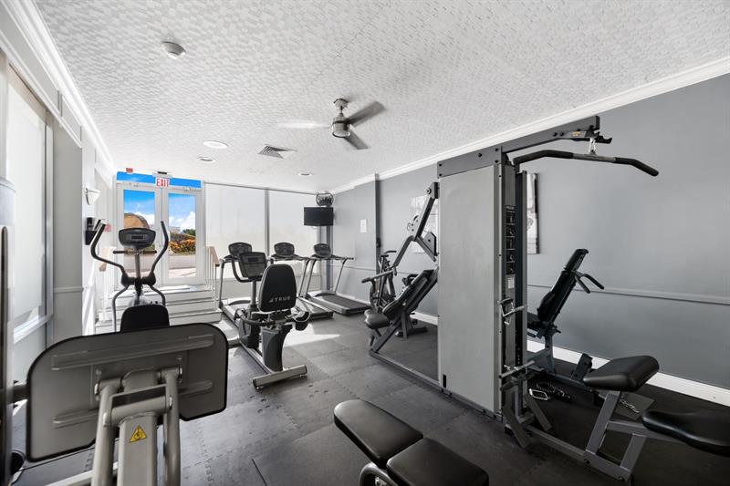 Image 47 of 59 For 2000 Ocean Dr  1810
