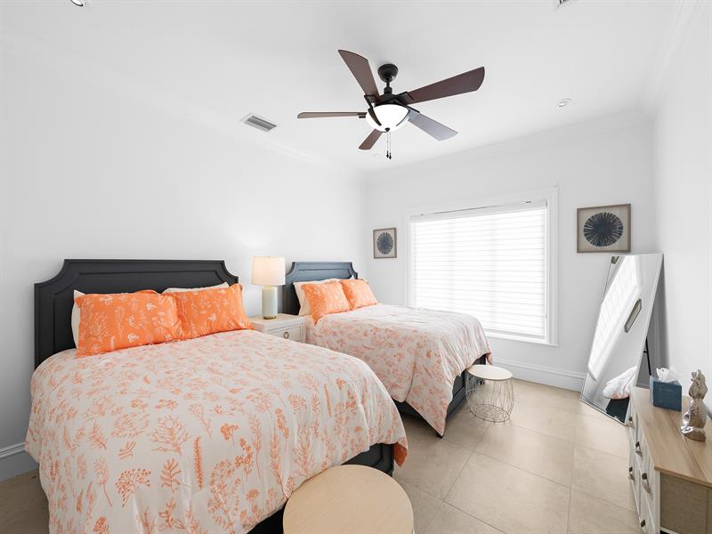 Image 26 of 36 For 2228 26th St