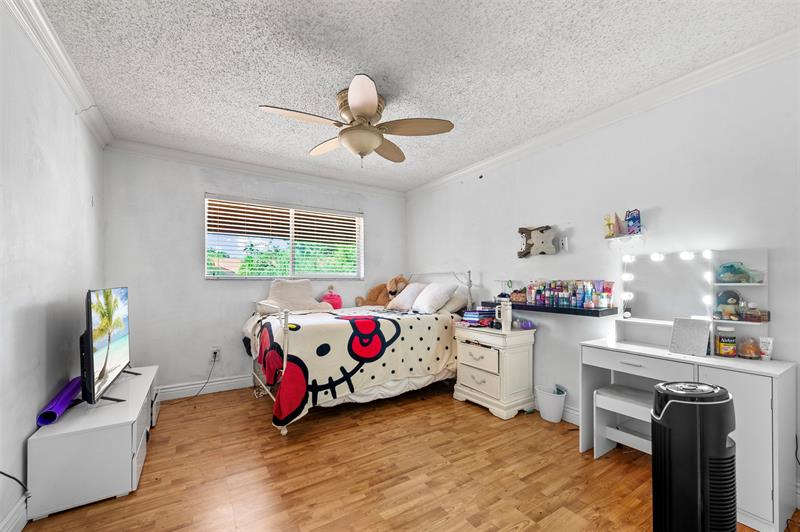 Image 14 of 25 For 7954 7th Ct  7954