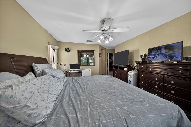 Image 35 of 51 For 85 Citrus Park Ln