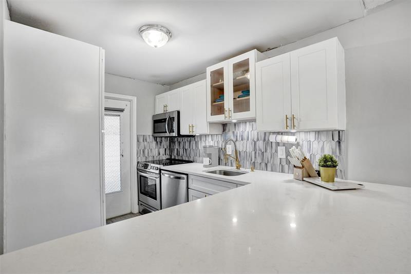 Image 10 of 49 For 400 10th St  117