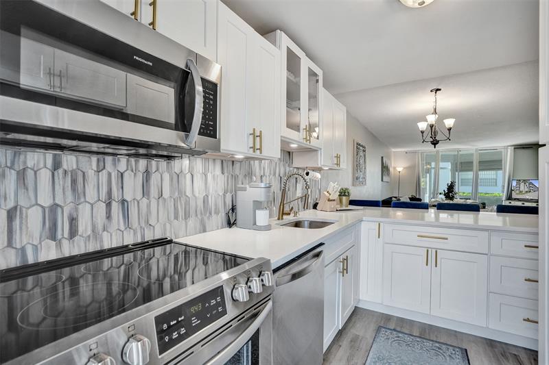 Image 14 of 49 For 400 10th St  117