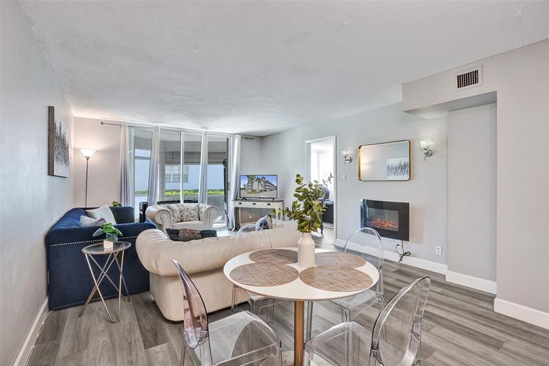 Image 17 of 49 For 400 10th St  117