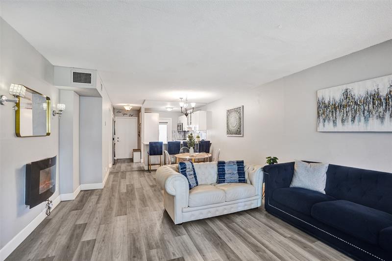 Image 21 of 49 For 400 10th St  117