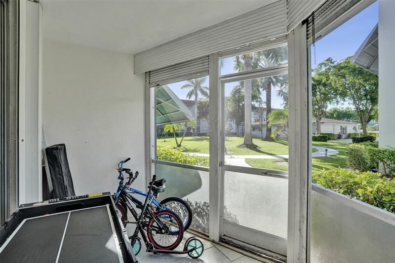 Image 34 of 49 For 400 10th St  117