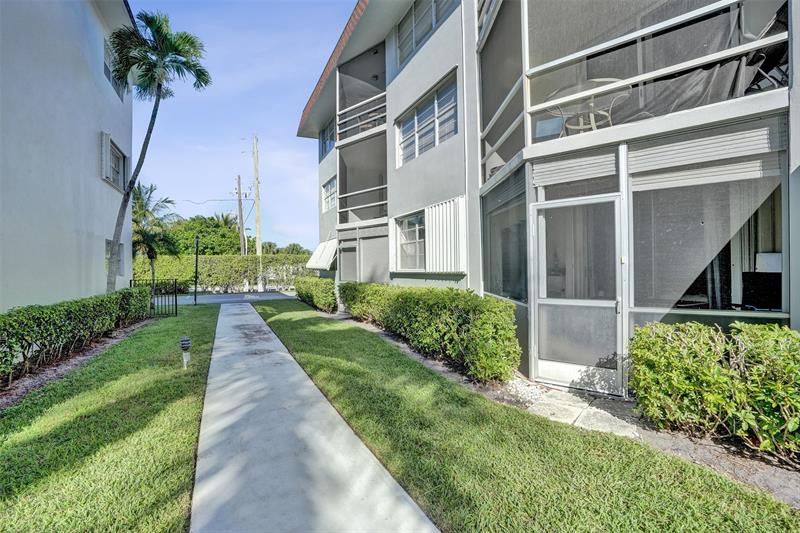 Image 37 of 49 For 400 10th St  117