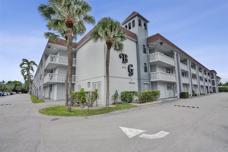 Image 42 of 49 For 400 10th St  117