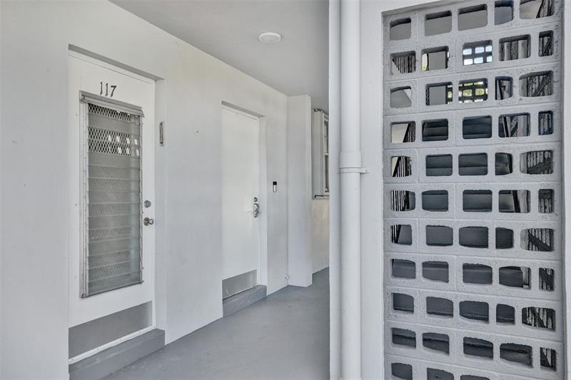 Image 43 of 49 For 400 10th St  117