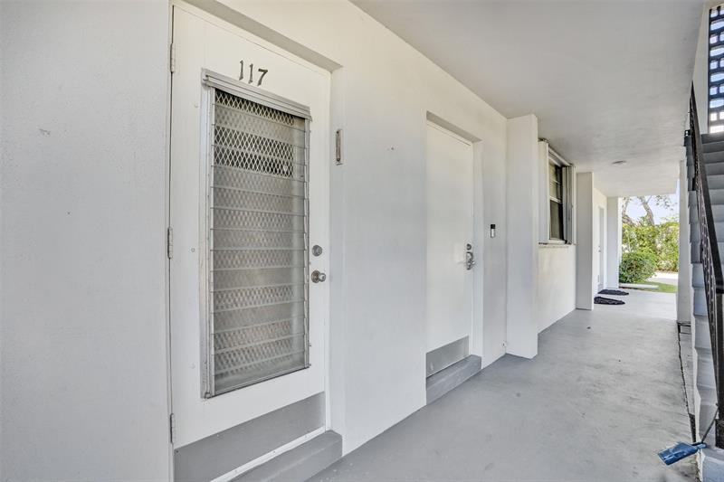 Image 44 of 49 For 400 10th St  117