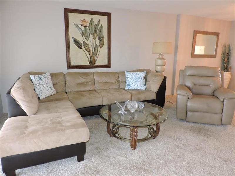 Image 4 of 18 For 441 3rd St  307