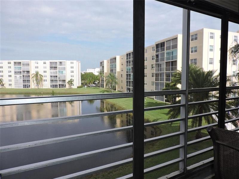 Image 9 of 18 For 441 3rd St  307