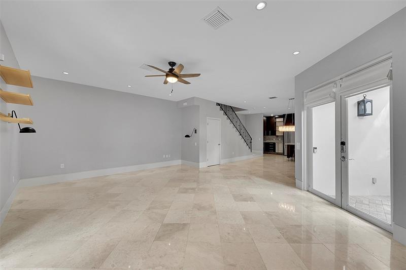 Image 15 of 55 For 704 16th St  