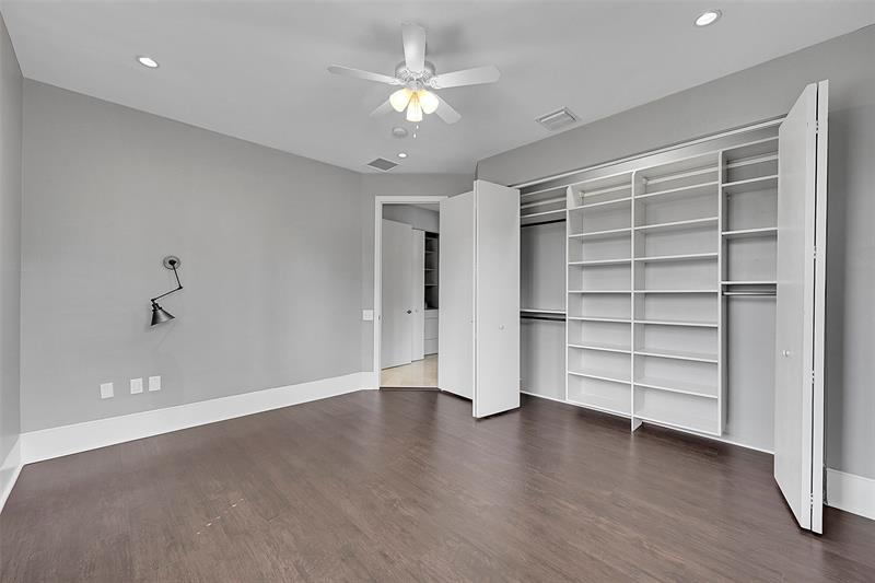 Image 37 of 55 For 704 16th St  