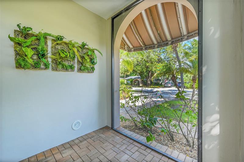 Image 40 of 55 For 704 16th St  