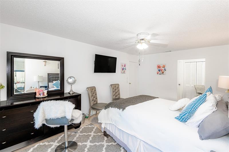 Image 16 of 27 For 4123 88th Ave  206