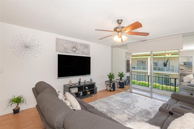 Image 3 of 27 For 4123 88th Ave  206