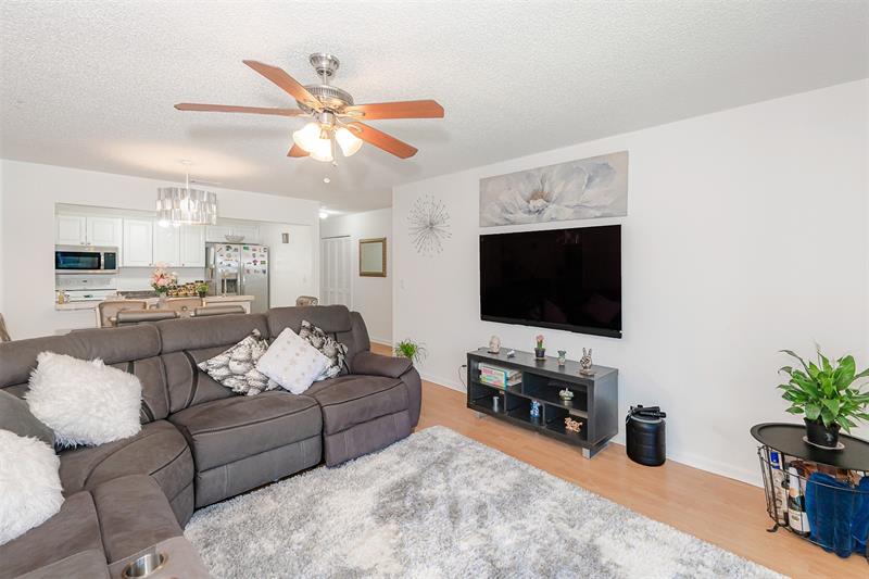 Image 6 of 27 For 4123 88th Ave  206
