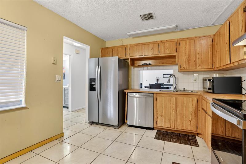 Image 15 of 38 For 1343 Sussex Dr